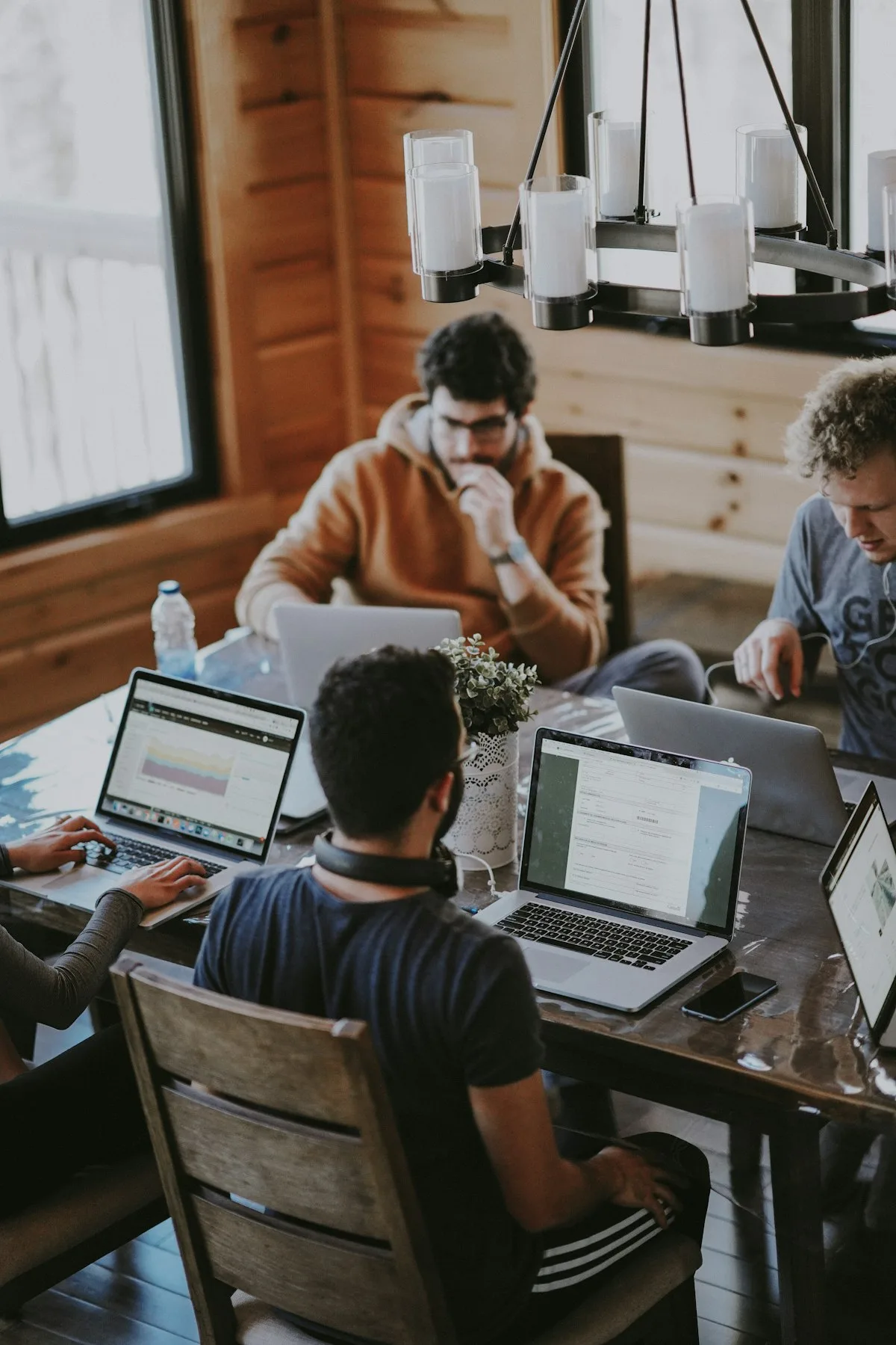Equipo de Problank trabajando en logística
